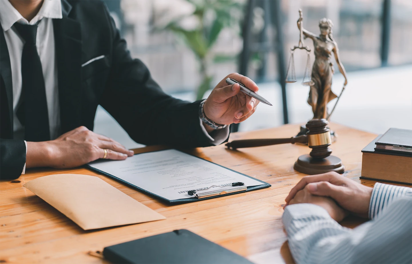 به حداکثر رساندن نتیجه حقوقی: راهنمای شرکت های حقوقی